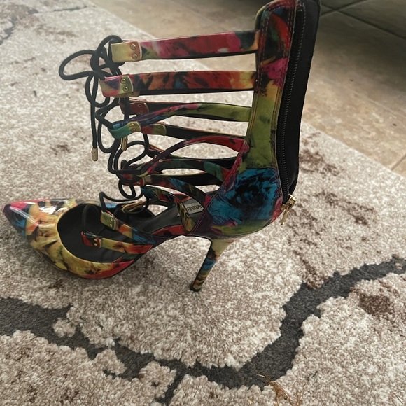 Steve Madden multi color tie up ankle heels never worn size 8 or 8 1/2 - Picture 4 of 5